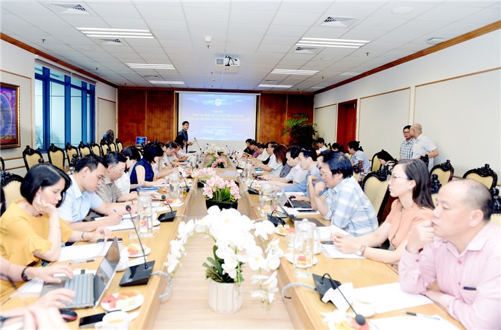 /toa-dam-nang-cao-nang-luc-tu-van-chinh-sach-cho-truong-dai-hoc-kinh-te-quoc-dan-n136.html